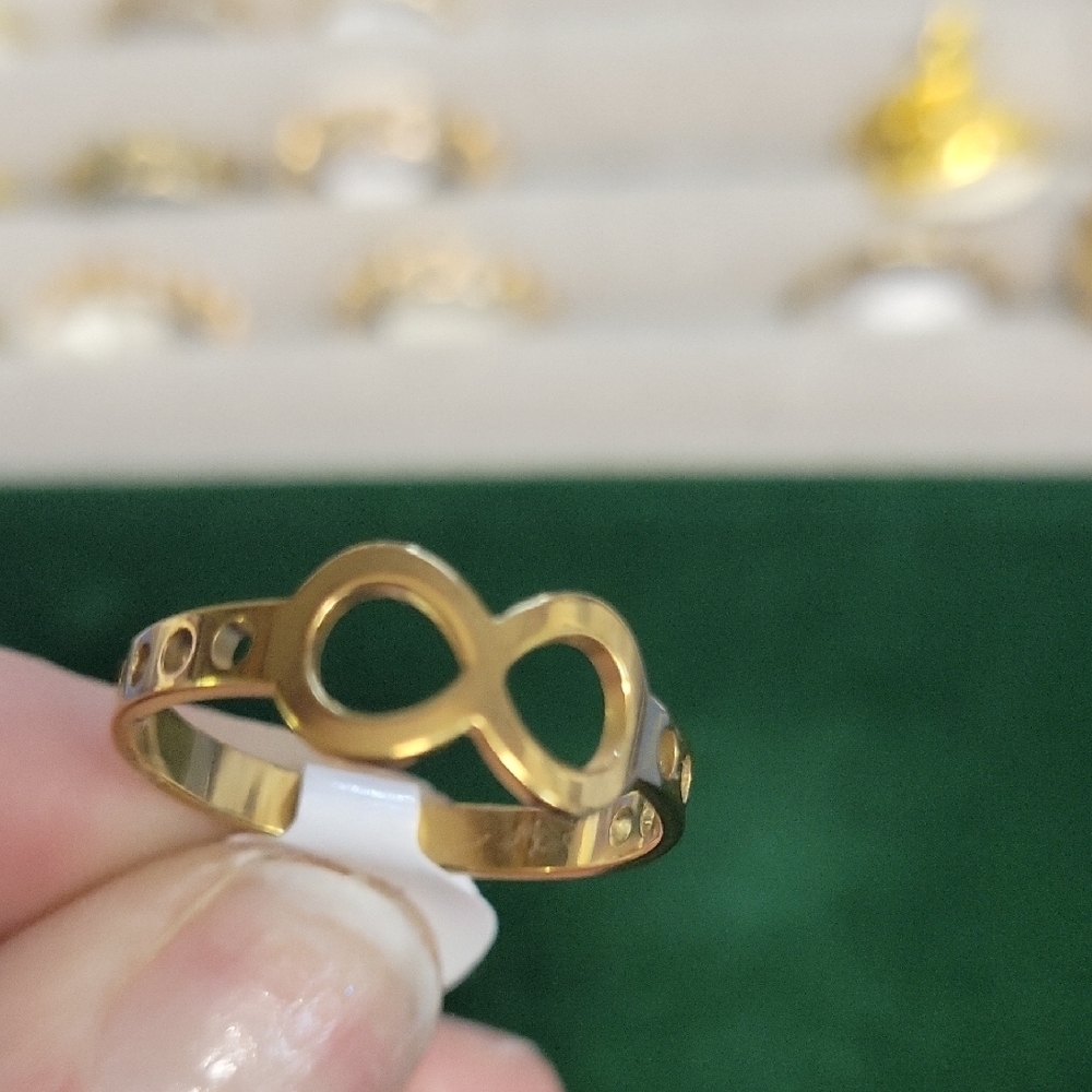 Infinity Gold Tone Ring Size 10